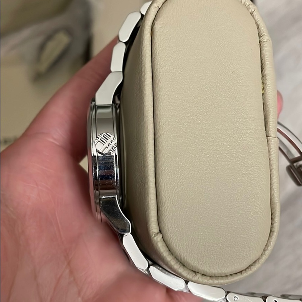 Burberry watch - Picture 5 of 7